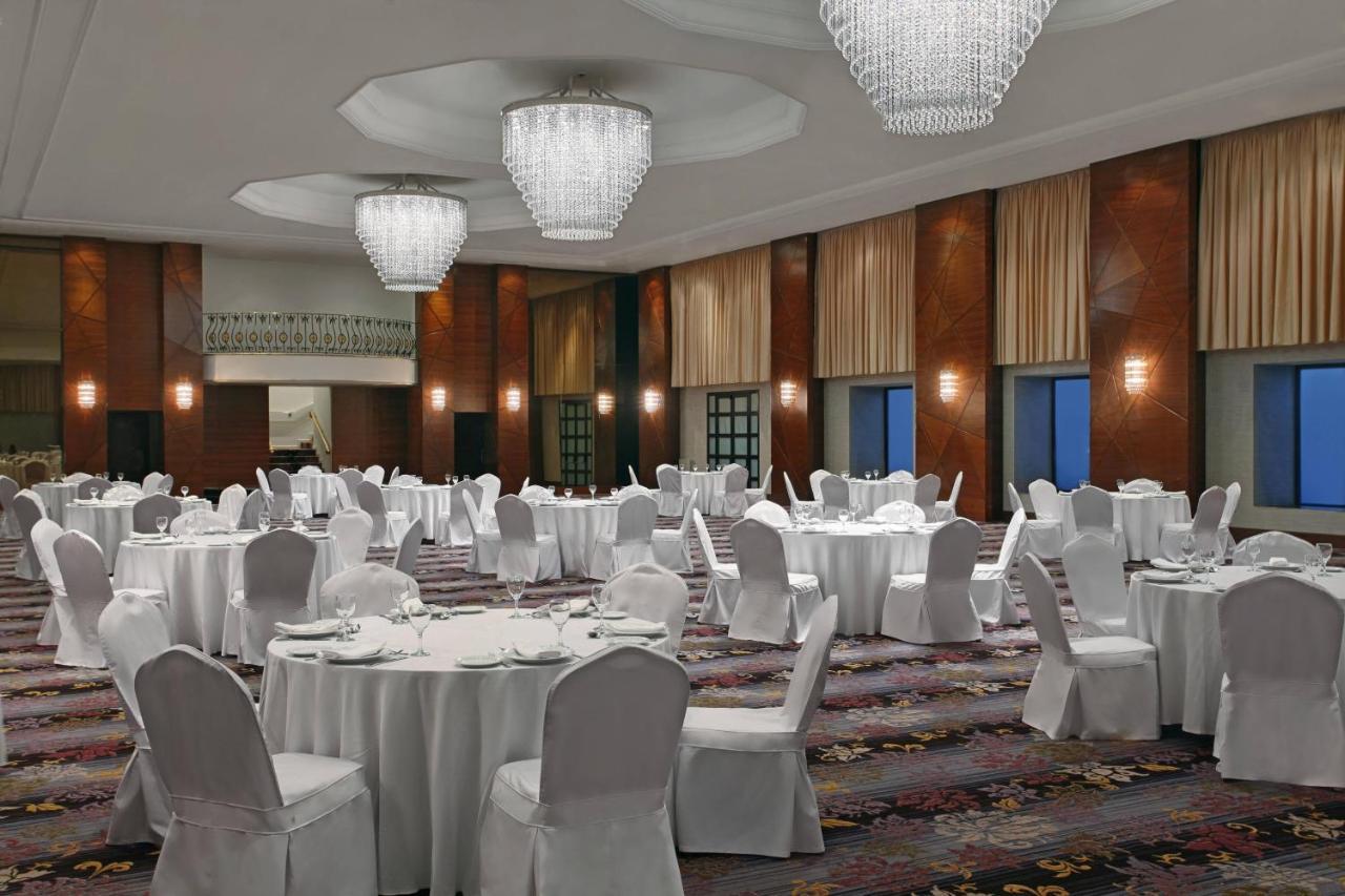 Le Meridien Džidda Exteriér fotografie The Grand Ballroom